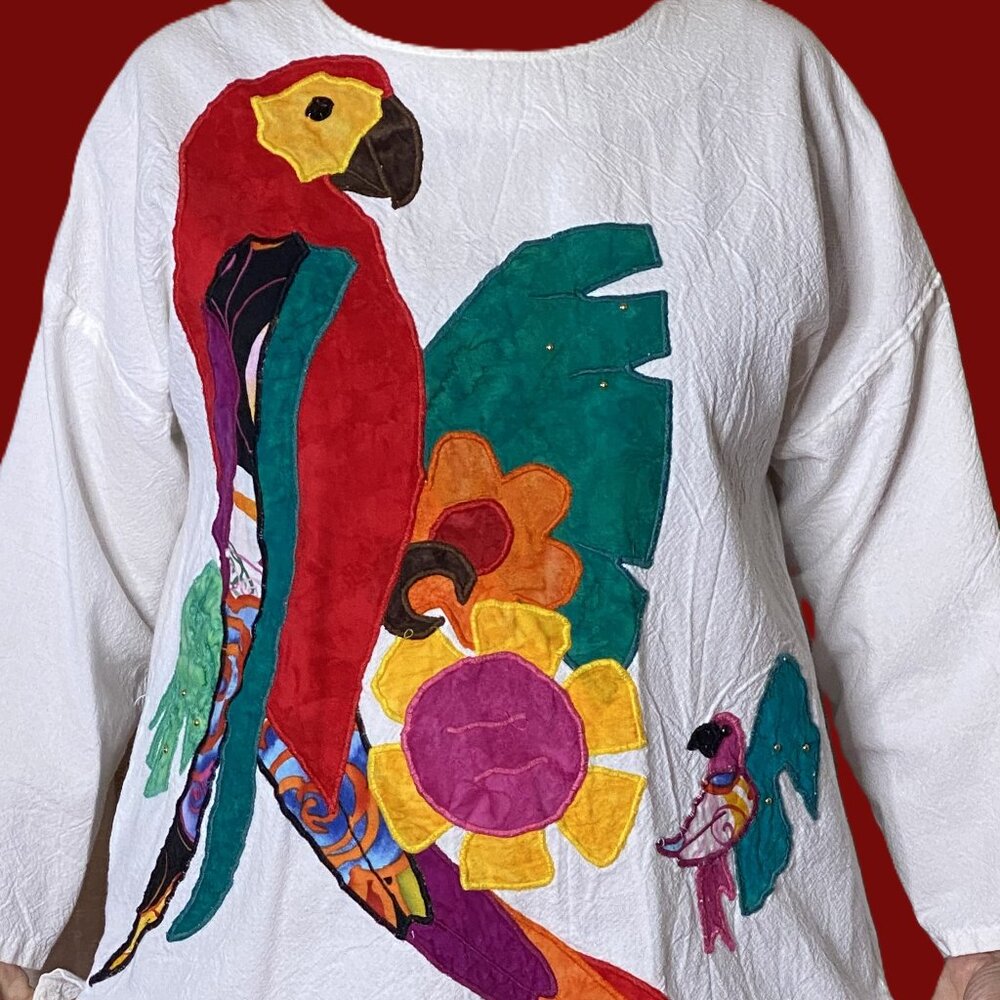 Alfredo's Wife Parrot Top